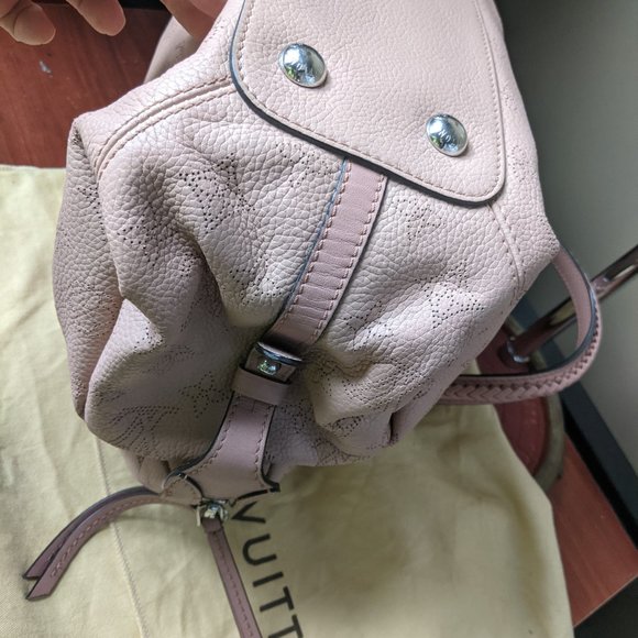 Auth Louis Vuitton Asteria Handbag Mahina Leather - Picture 7 of 12